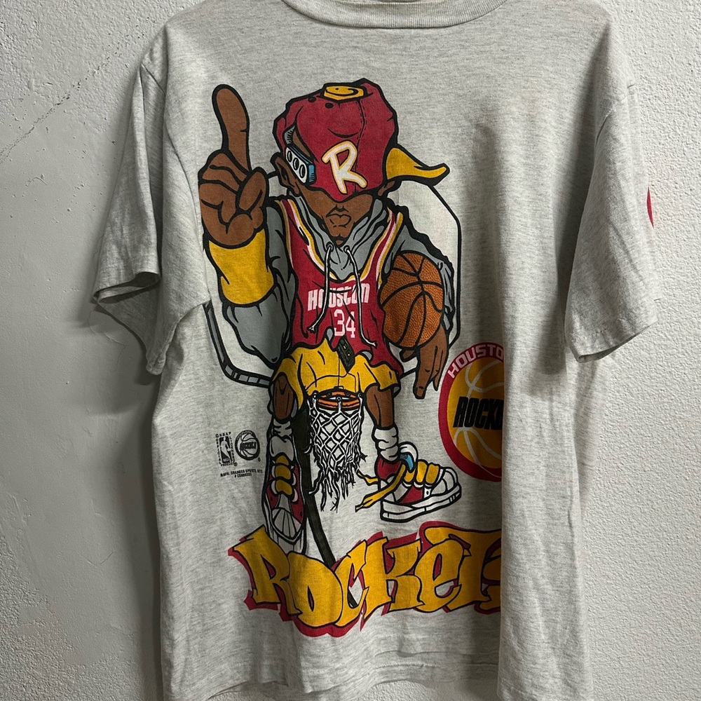 Rare 90’s Houston Rockets Graphic T-Shirt